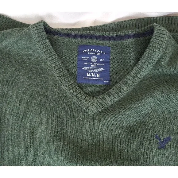 American Eagle V-Neck Sweater Men M Green Cotton Knit Pullover Classic Fit - Picture 4 of 6